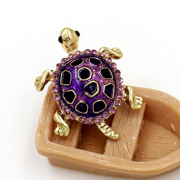 Tortoise drip brooch